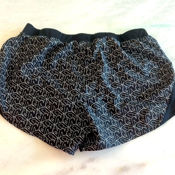 4 pairs Under Armour and Nike Women’s Shorts Set small/medium running athletic - Picture 8 of 16